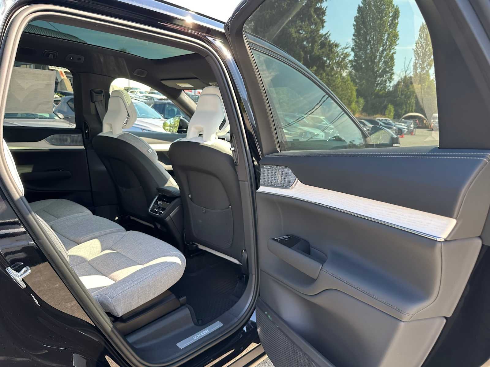 2025 Volvo EX90 Ultra