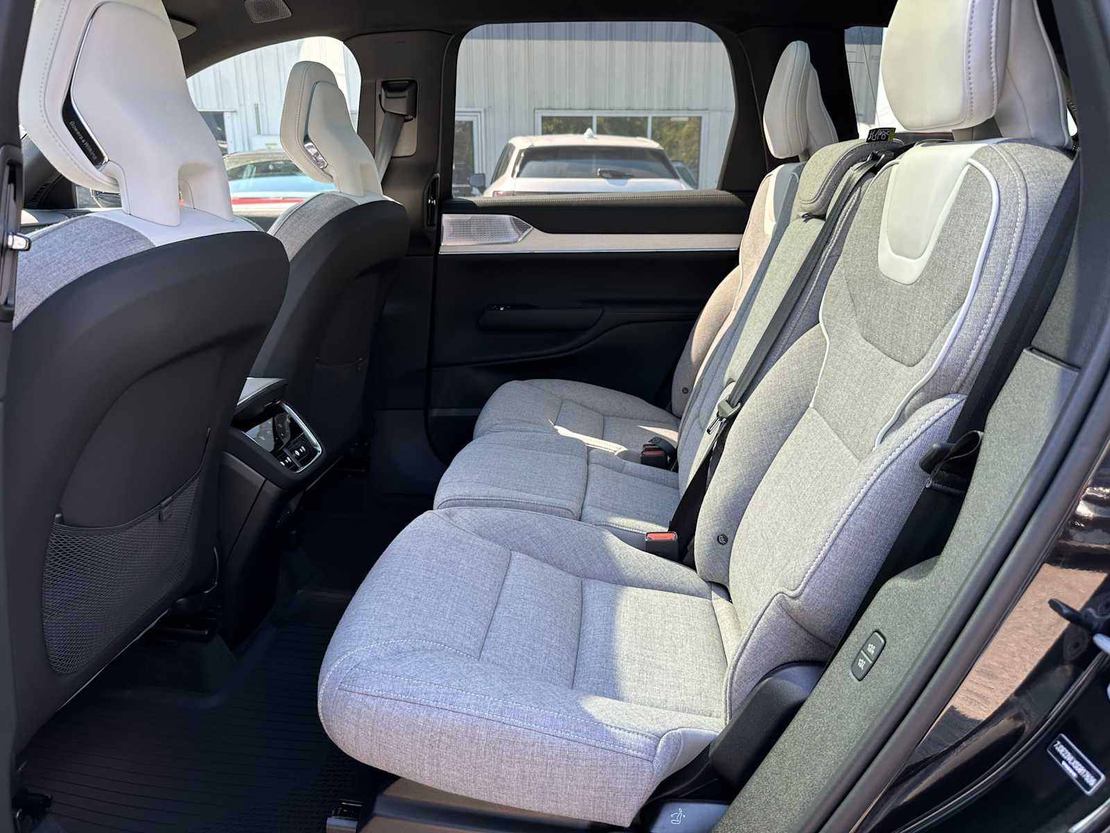 2025 Volvo EX90 Ultra