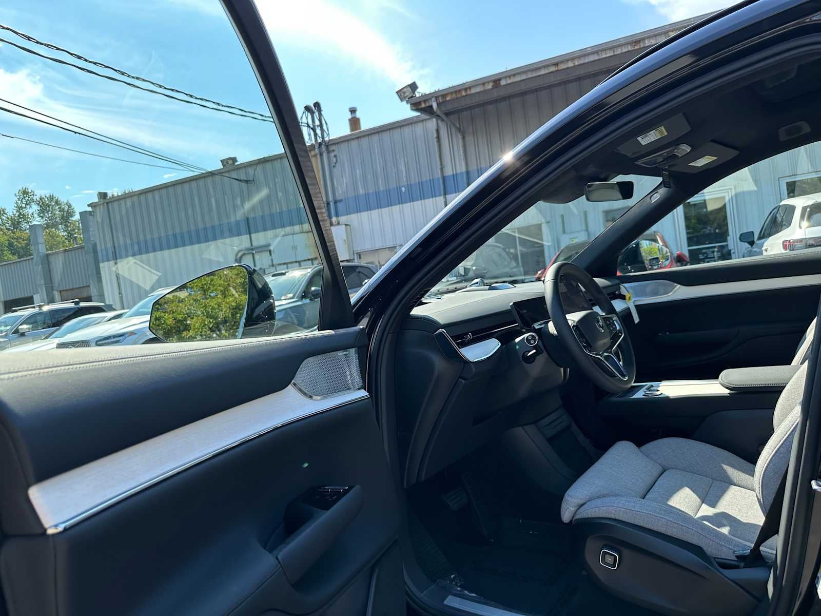 2025 Volvo EX90 Ultra