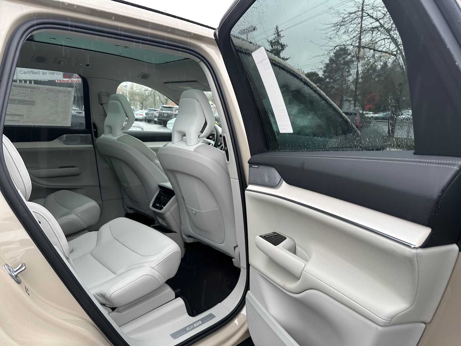 2025 Volvo EX90 Ultra