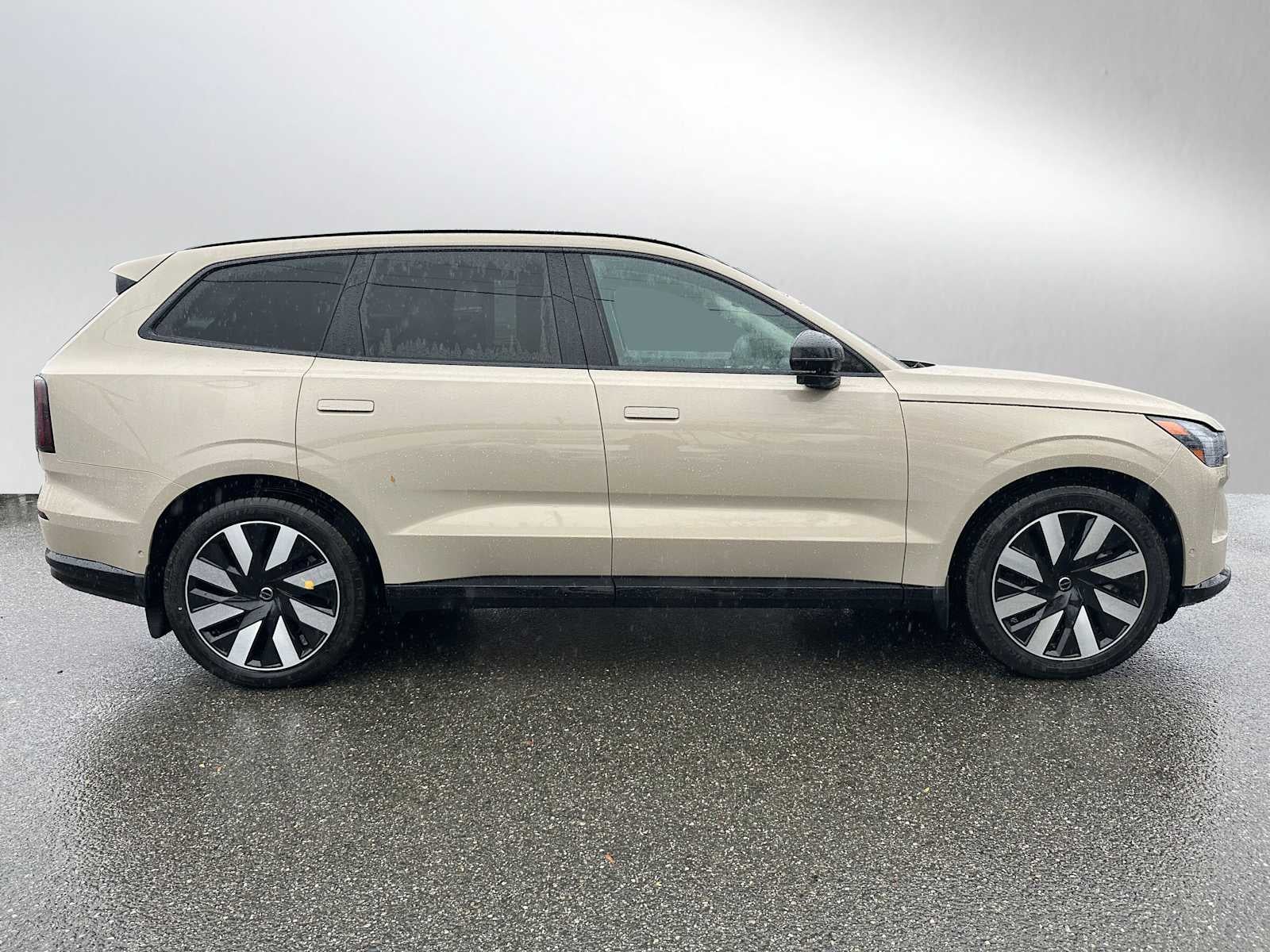 2025 Volvo EX90 Ultra