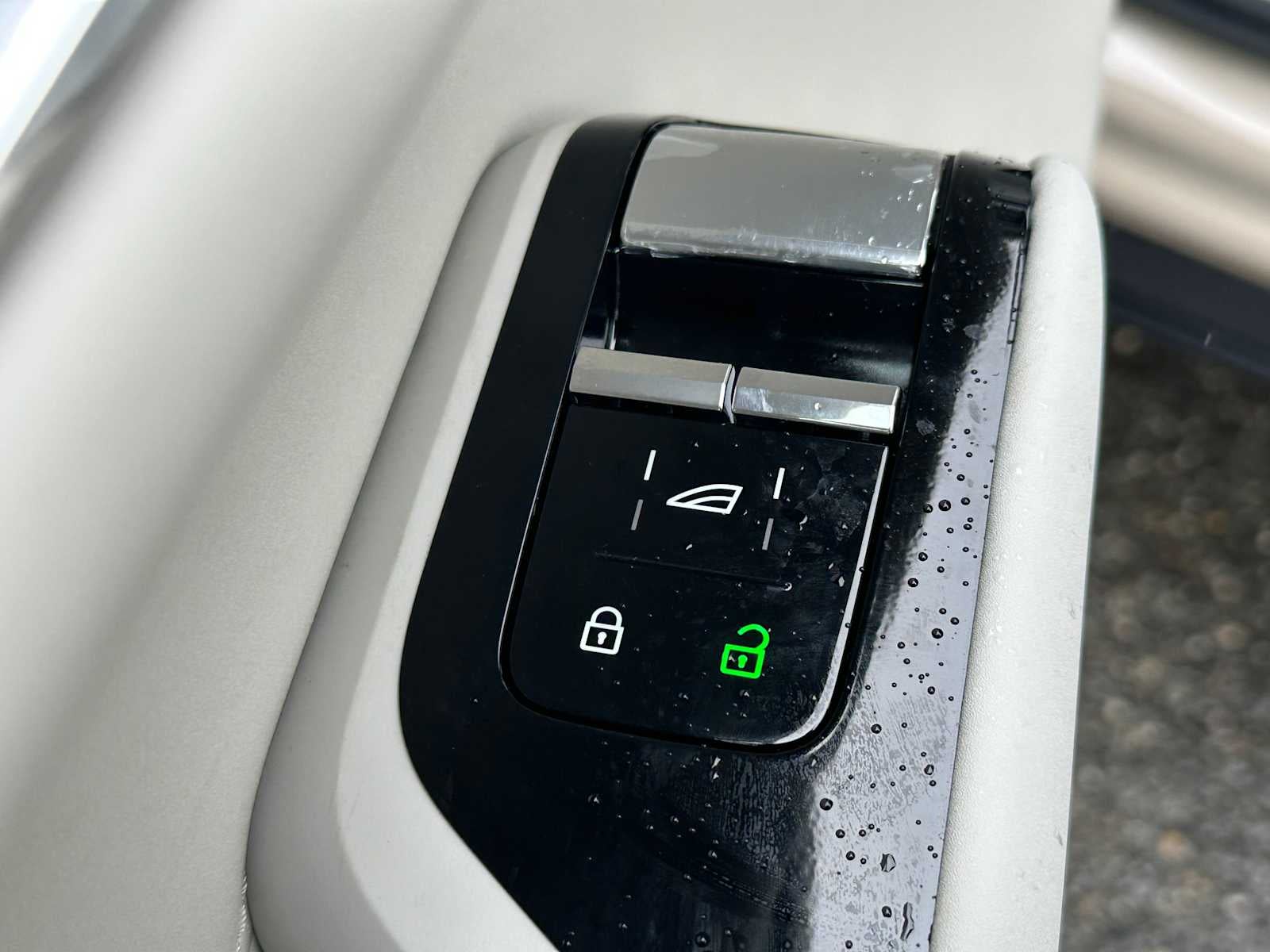 2025 Volvo EX90 Ultra