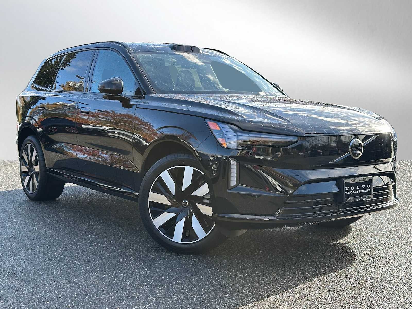 2025 Volvo EX90 Plus
