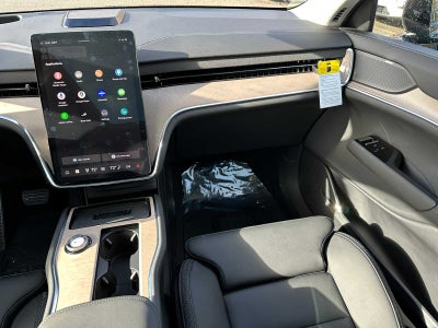 2025 Volvo EX90 Plus