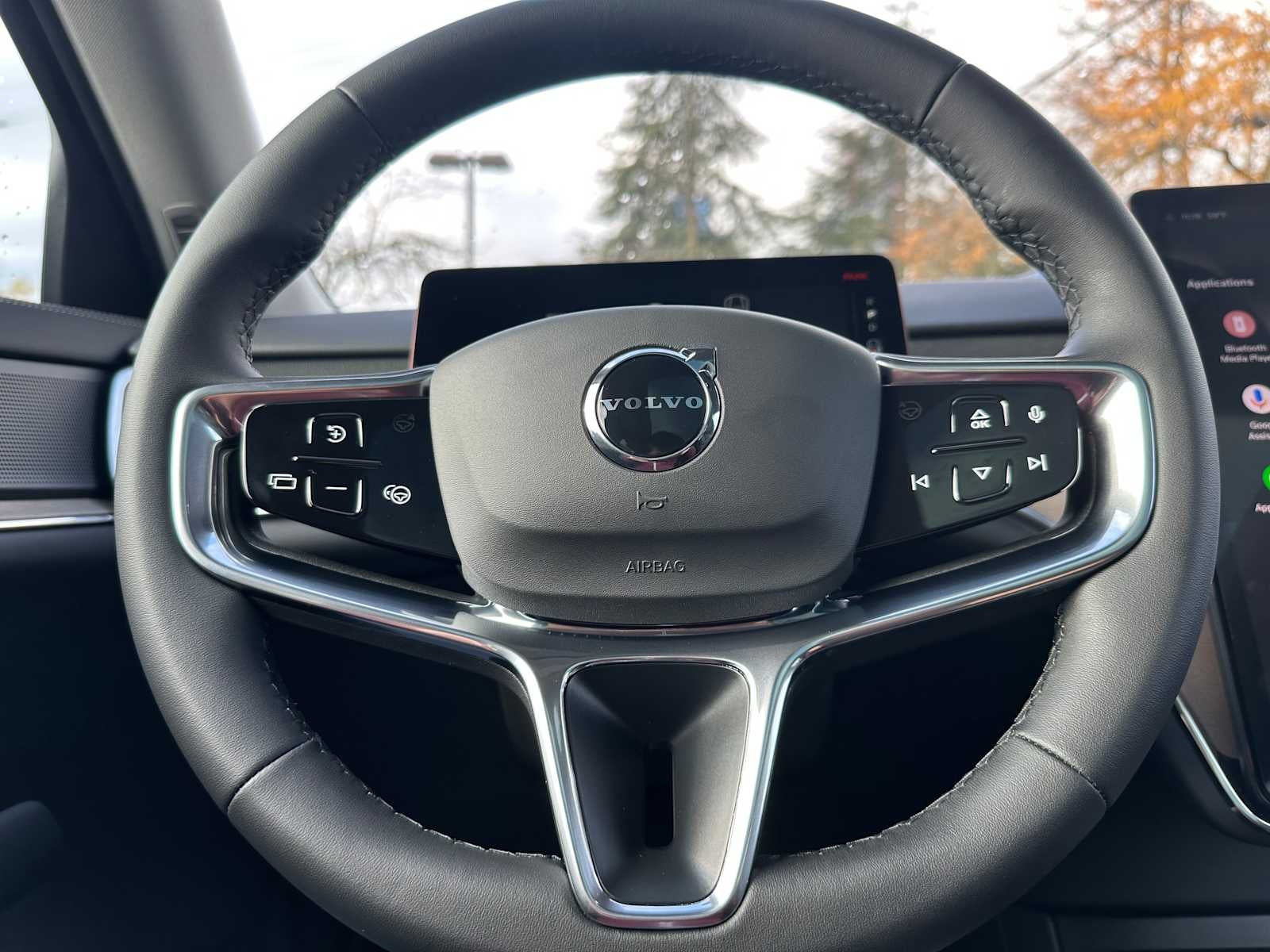2025 Volvo EX90 Plus