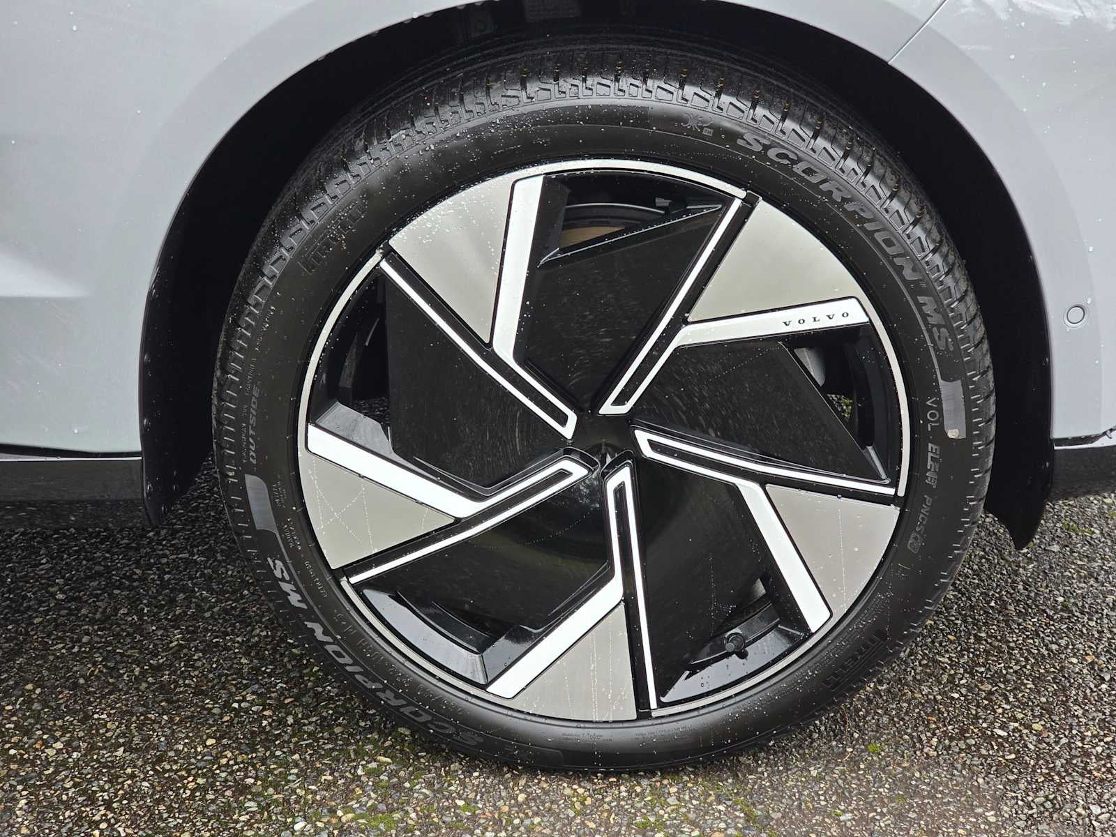 2025 Volvo EX90 Ultra