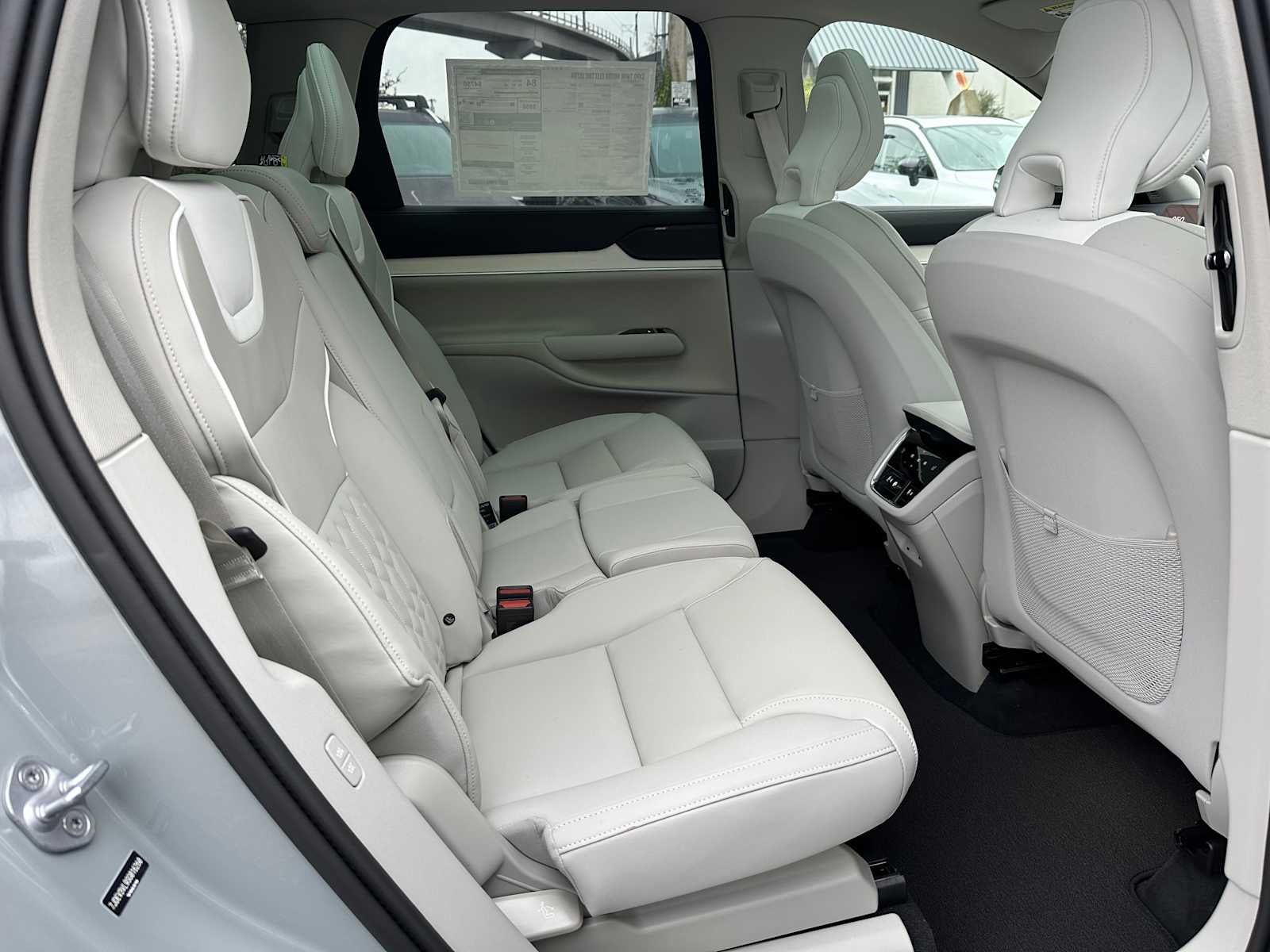 2025 Volvo EX90 Ultra