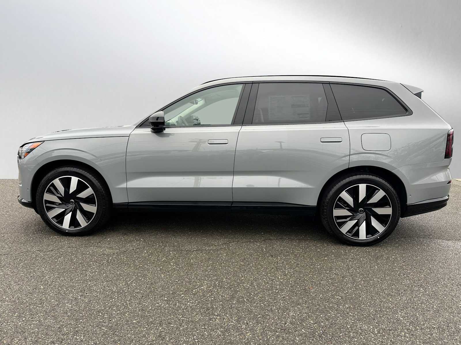 2025 Volvo EX90 Ultra