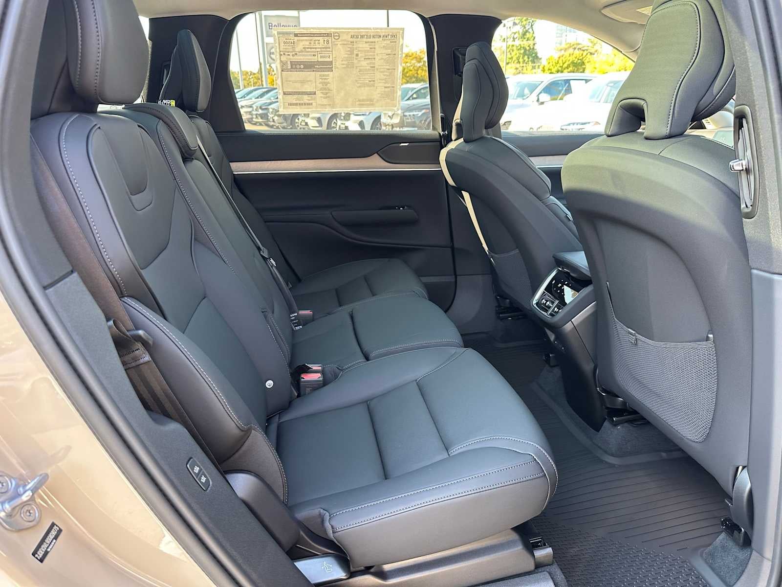 2025 Volvo EX90 Ultra