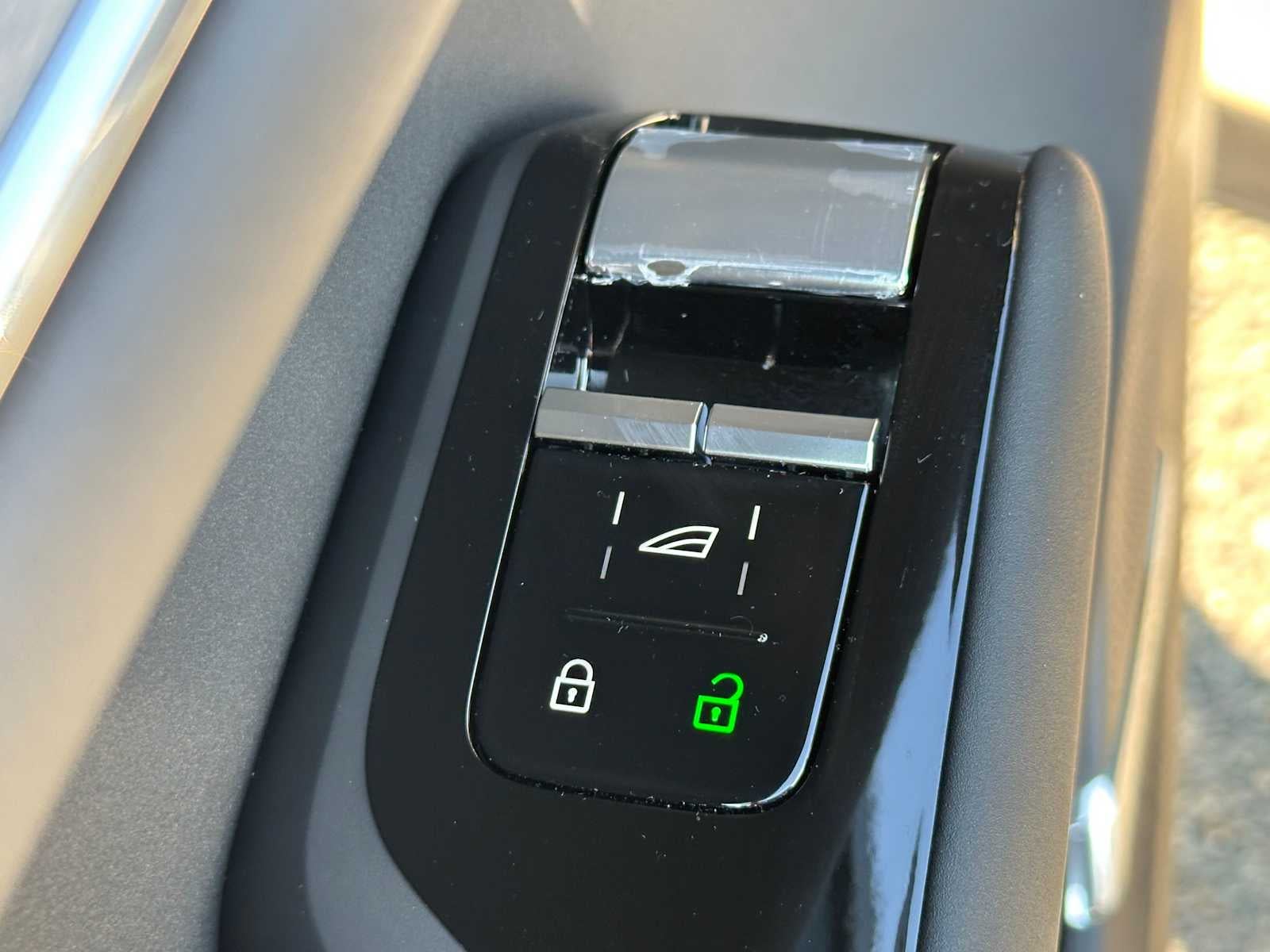 2025 Volvo EX90 Ultra