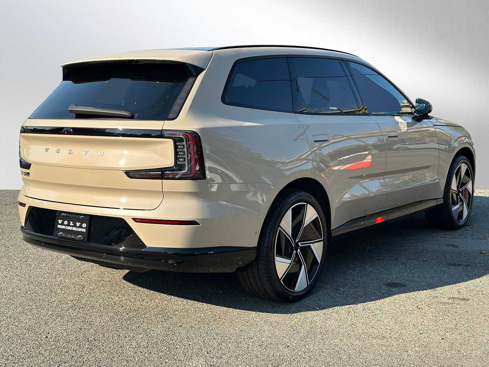 2025 Volvo EX90 Ultra