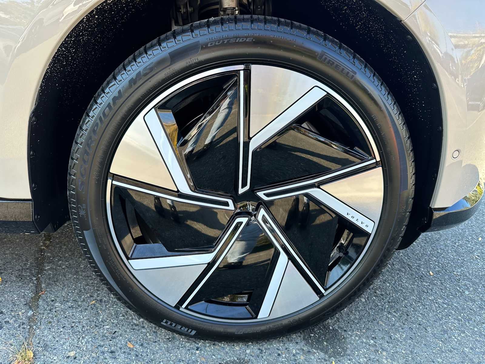 2025 Volvo EX90 Ultra