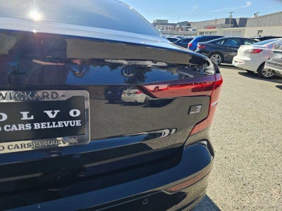 2022 Volvo S60 Recharge Plug-In Hybrid Black Edition R-Design