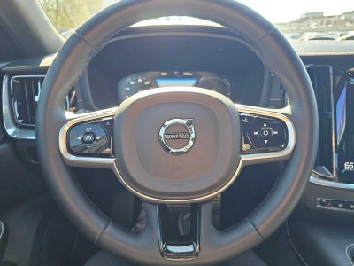 2022 Volvo S60 Recharge Plug-In Hybrid Black Edition R-Design