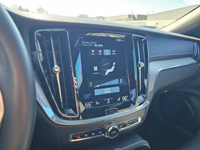 2022 Volvo S60 Recharge Plug-In Hybrid Black Edition R-Design