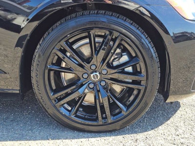 2022 Volvo S60 Recharge Plug-In Hybrid Black Edition R-Design