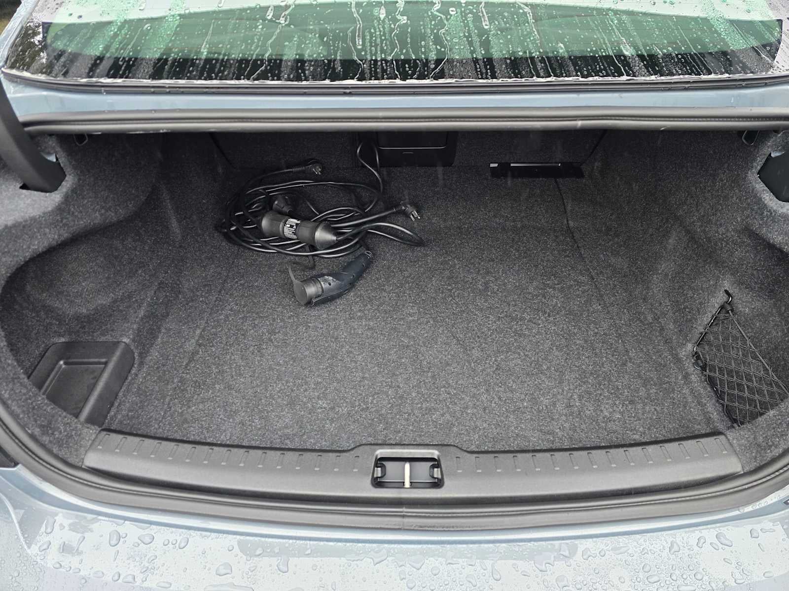 2023 Volvo S60 Recharge Plug-In Hybrid Plus Dark Theme