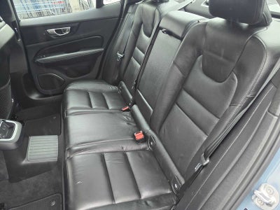 2023 Volvo S60 Recharge Plug-In Hybrid Plus Dark Theme