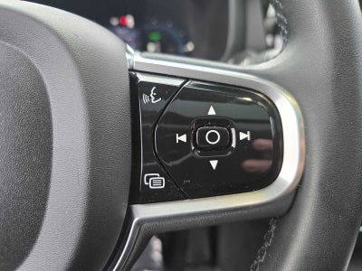 2023 Volvo S60 Recharge Plug-In Hybrid Plus Dark Theme