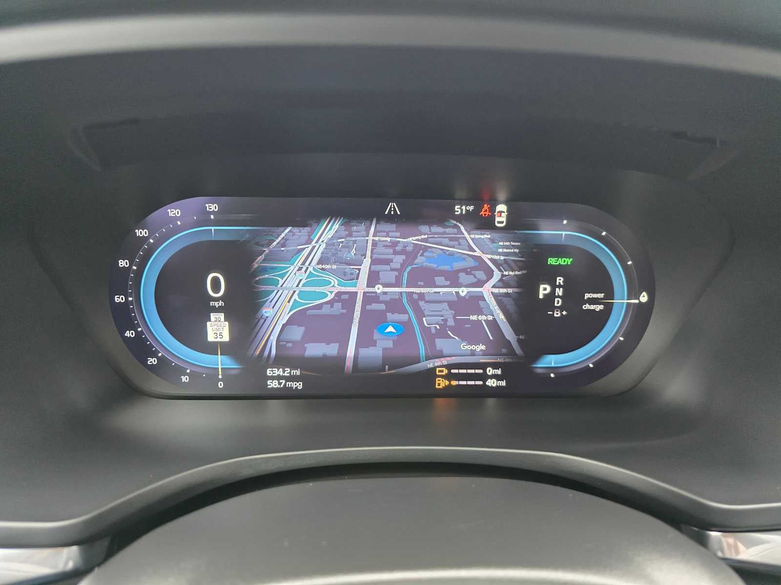 2023 Volvo S60 Recharge Plug-In Hybrid Plus Dark Theme