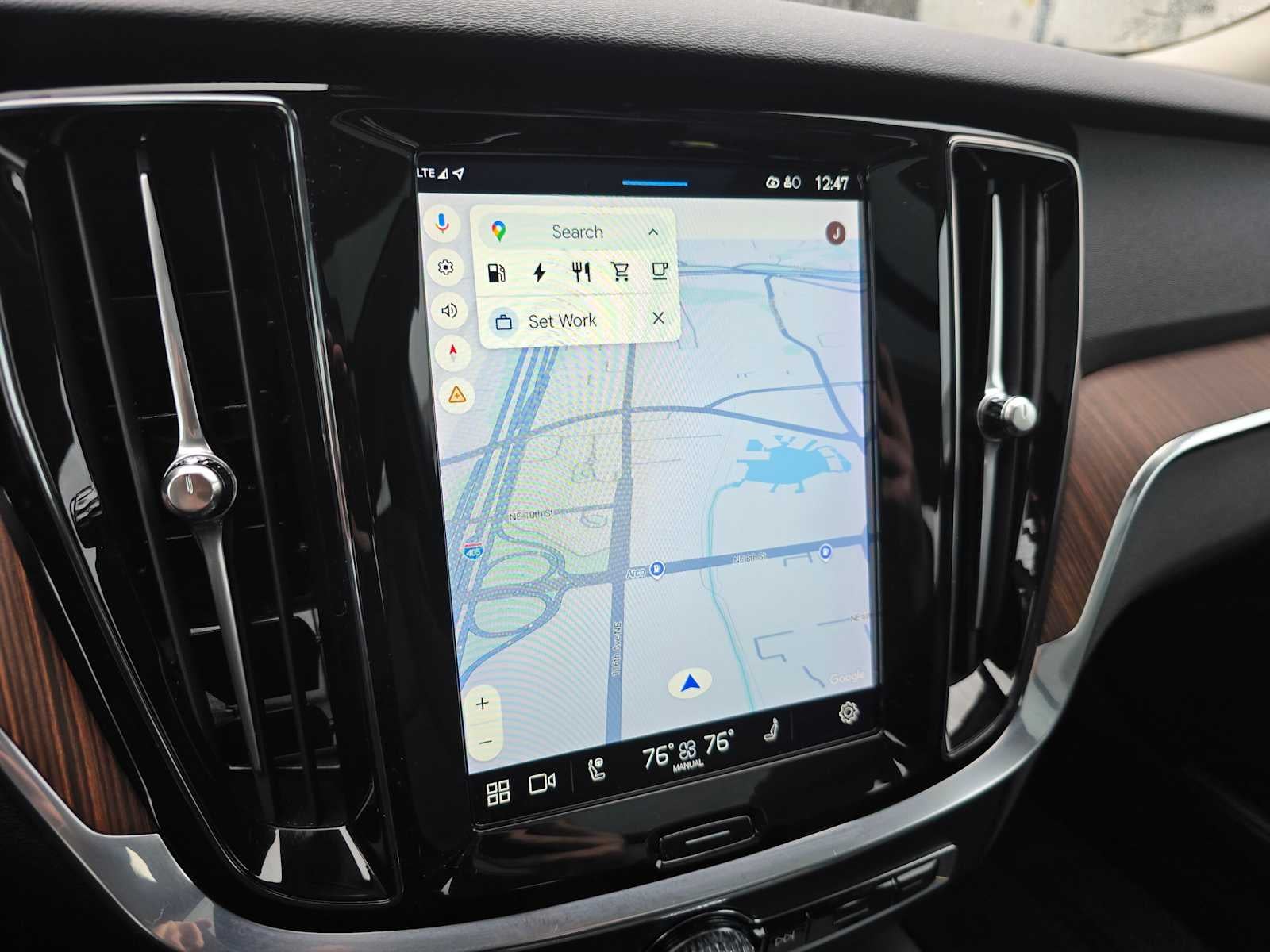 2023 Volvo S60 Recharge Plug-In Hybrid Plus Dark Theme