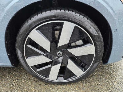 2023 Volvo S60 Recharge Plug-In Hybrid Plus Dark Theme