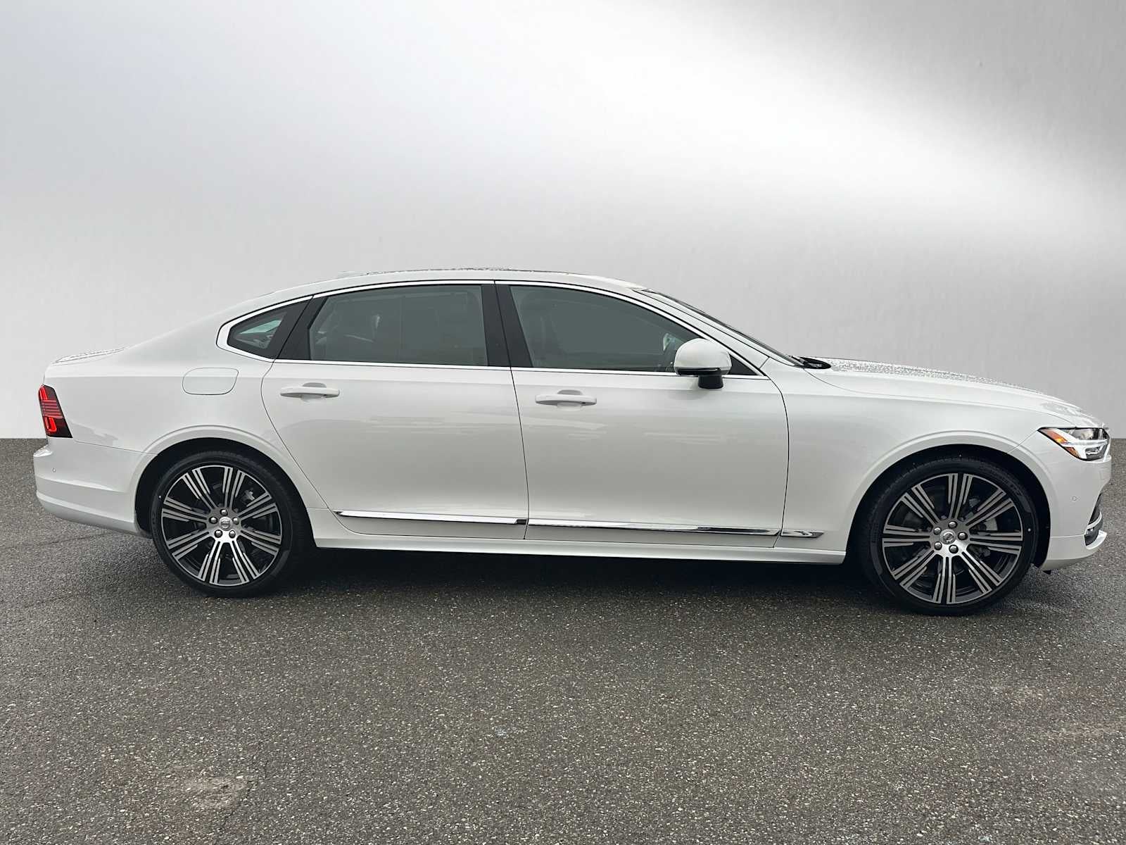2025 Volvo S90 Plus