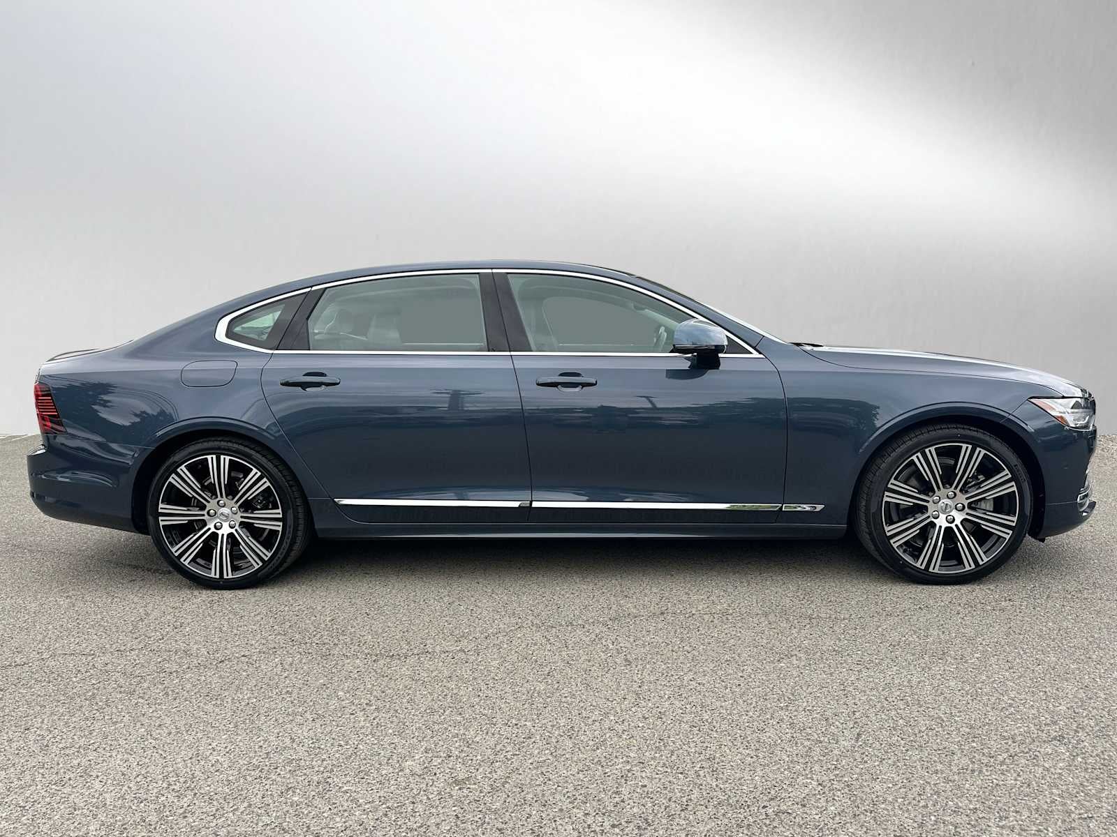 2023 Volvo S90 Plus