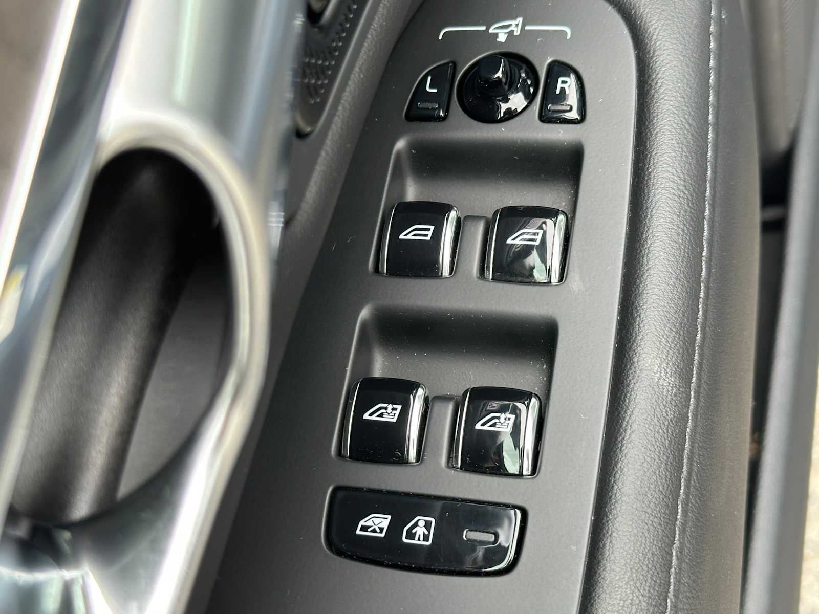 2023 Volvo S90 Plus