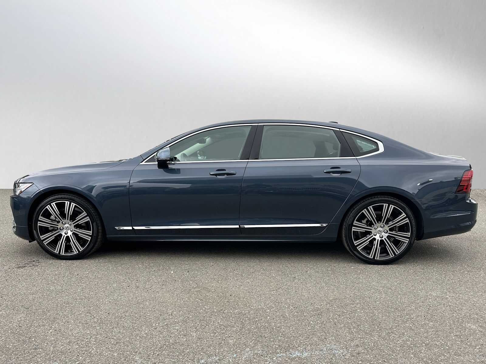 2023 Volvo S90 Plus