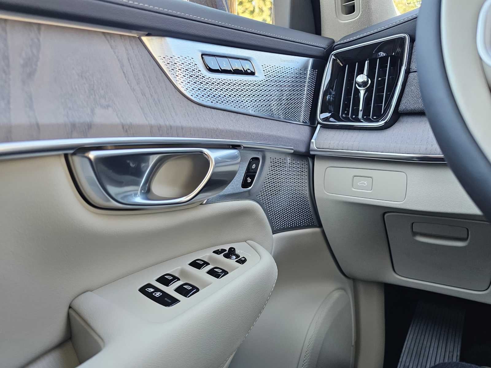 2026 Volvo XC90 Ultra