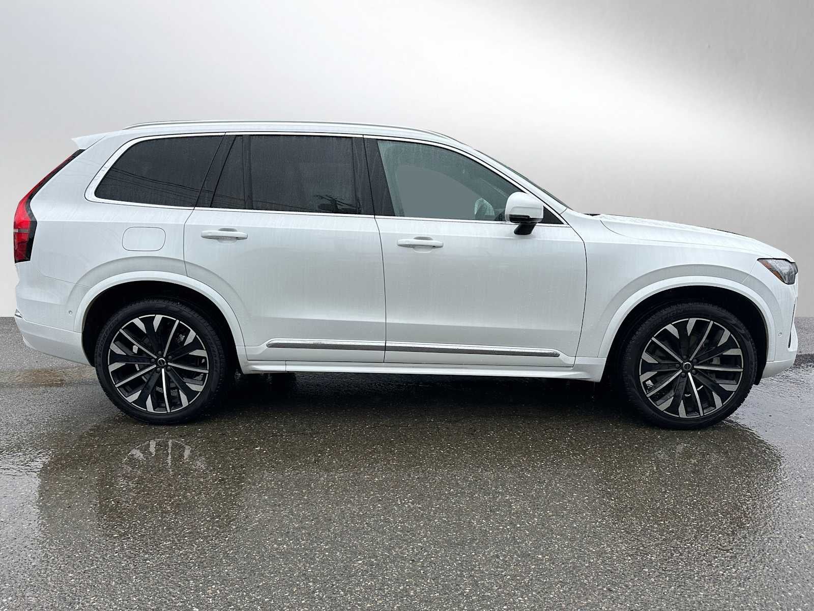 2025 Volvo XC90 Plus