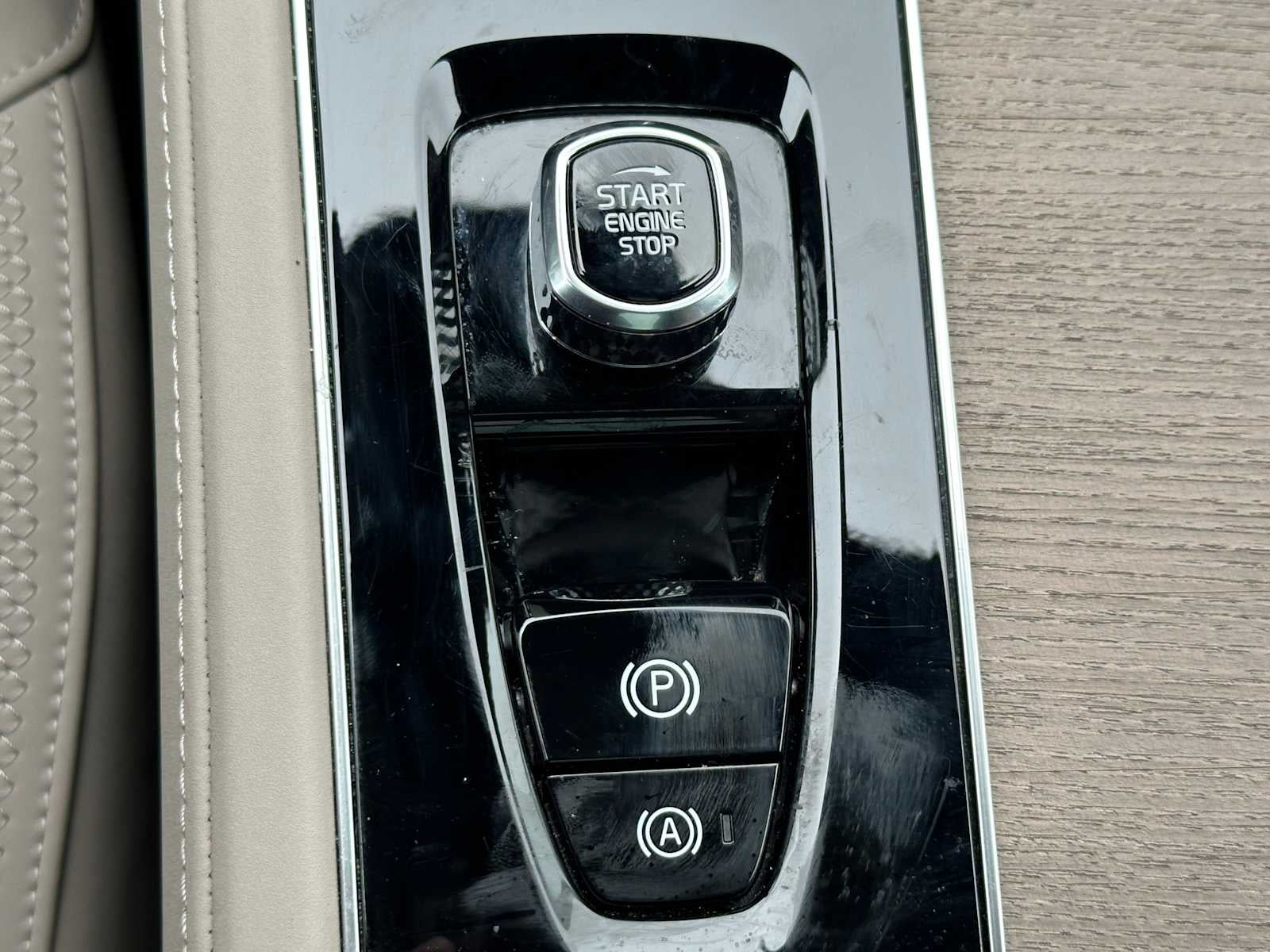 2025 Volvo XC90 Plus