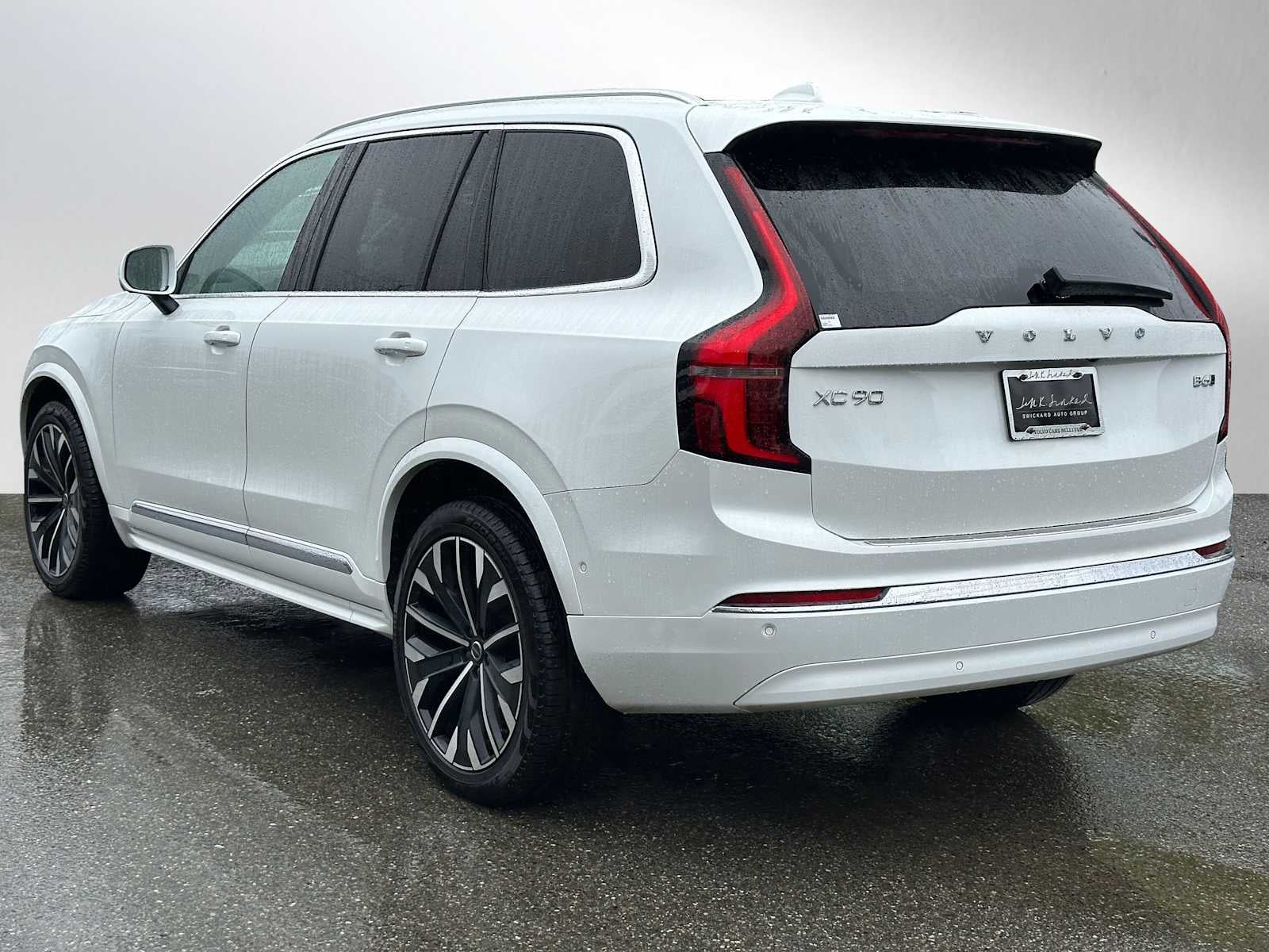 2025 Volvo XC90 Plus