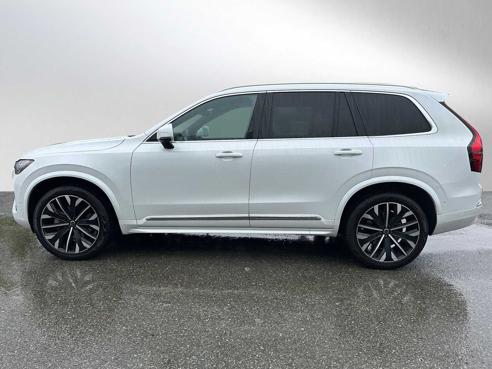 2025 Volvo XC90 Plus