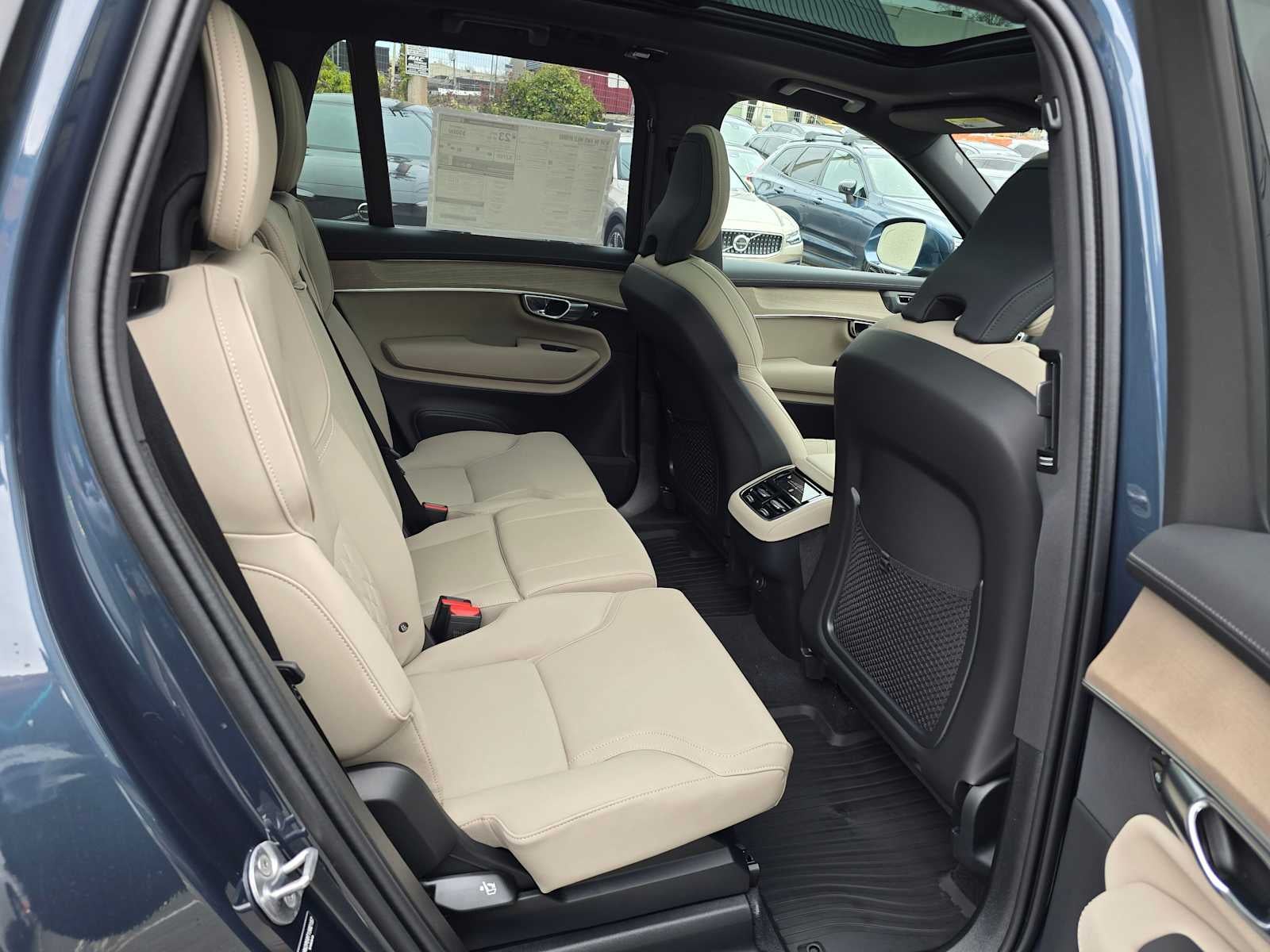 2026 Volvo XC90 Plus