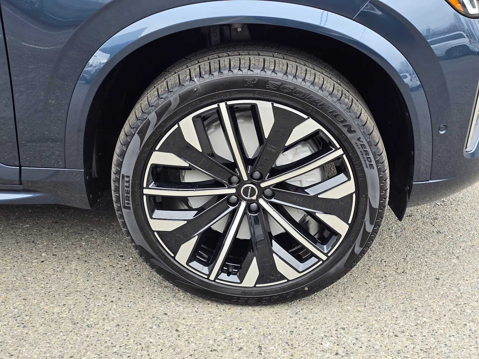 2026 Volvo XC90 Plus