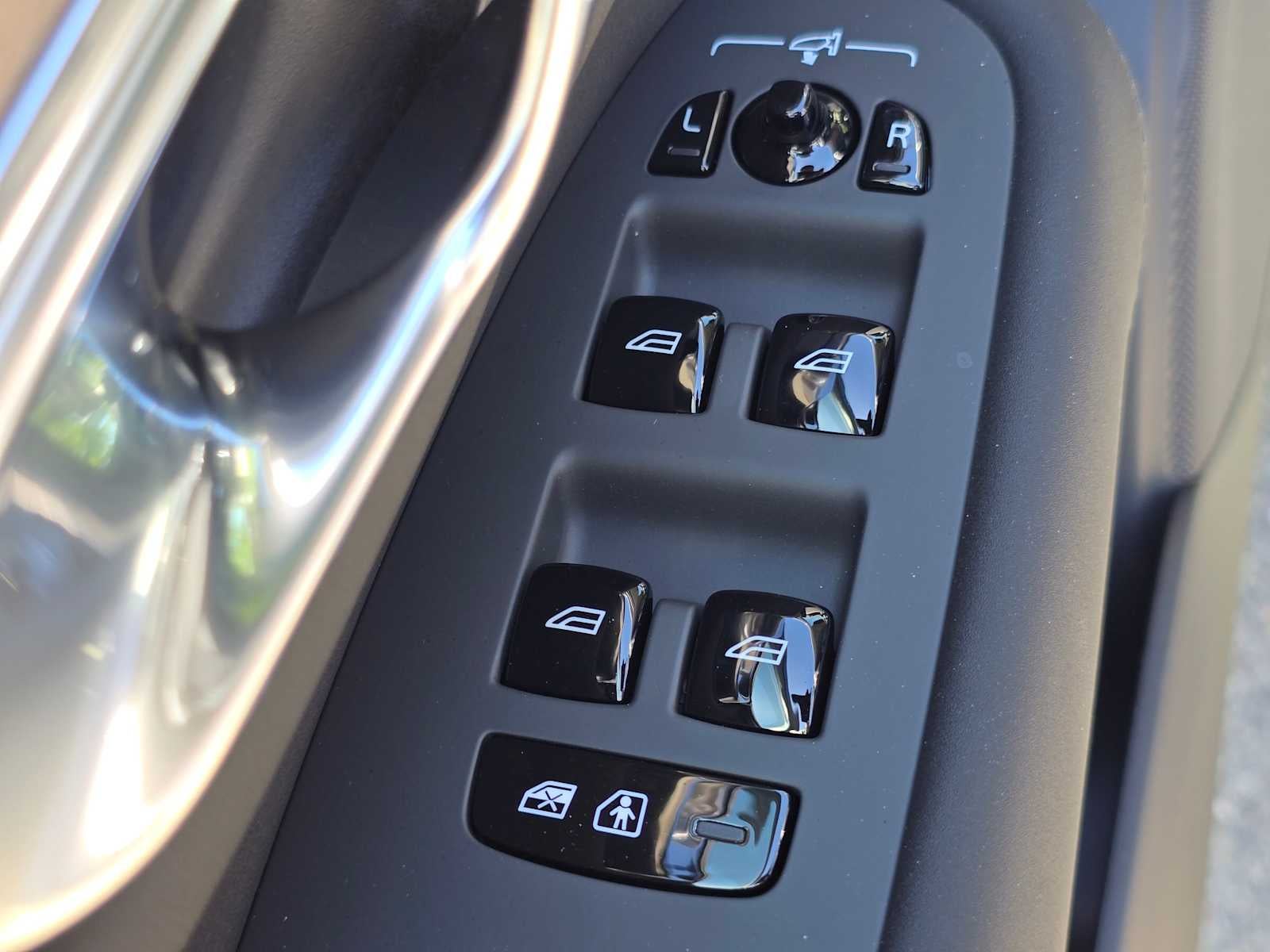 2026 Volvo XC90 Plus