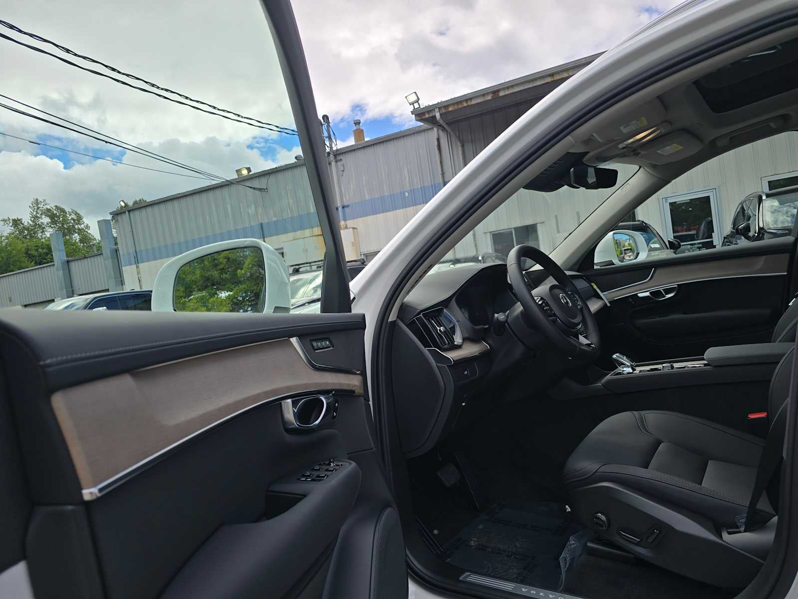 2026 Volvo XC90 Plus