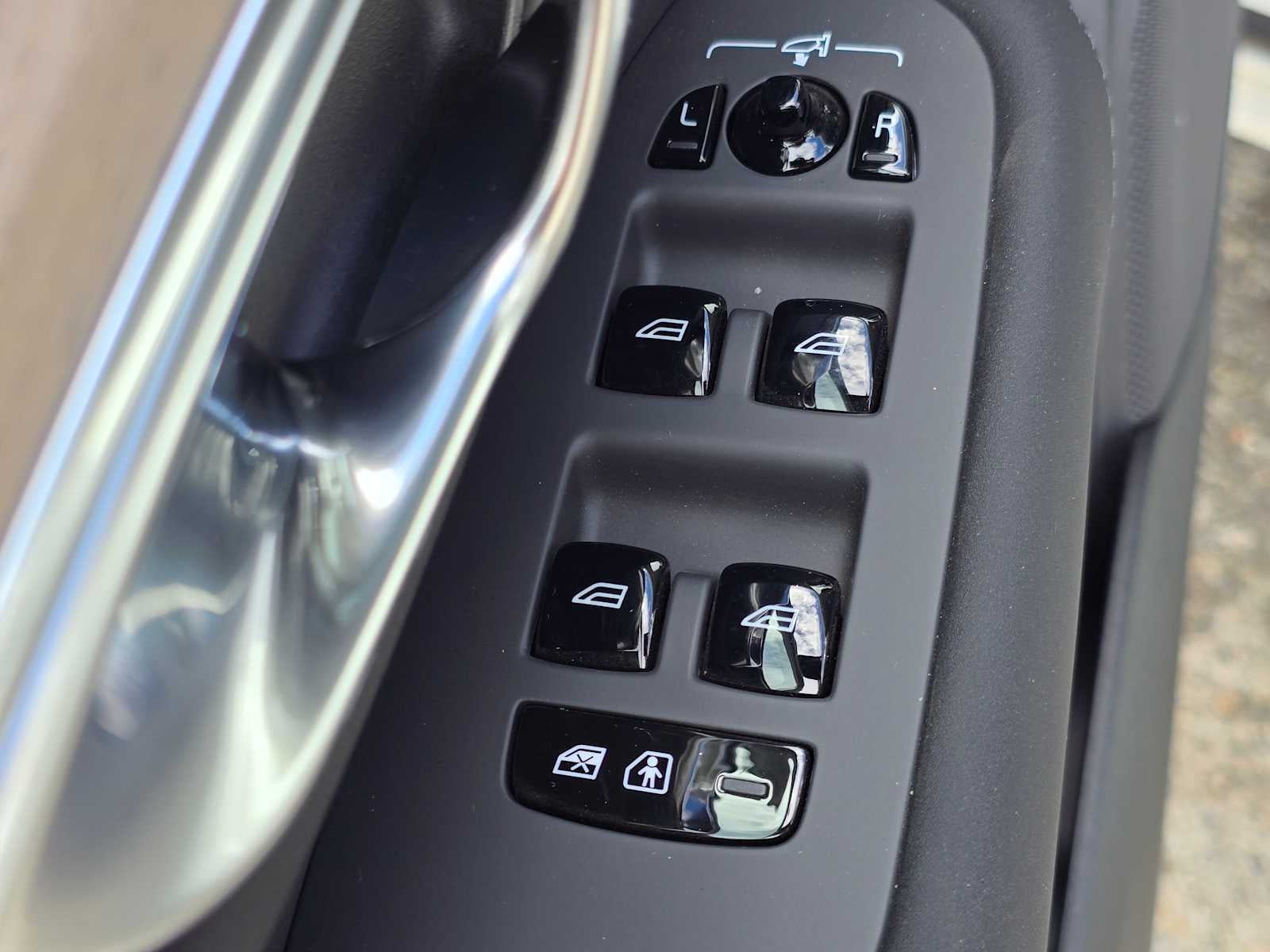 2026 Volvo XC90 Plus