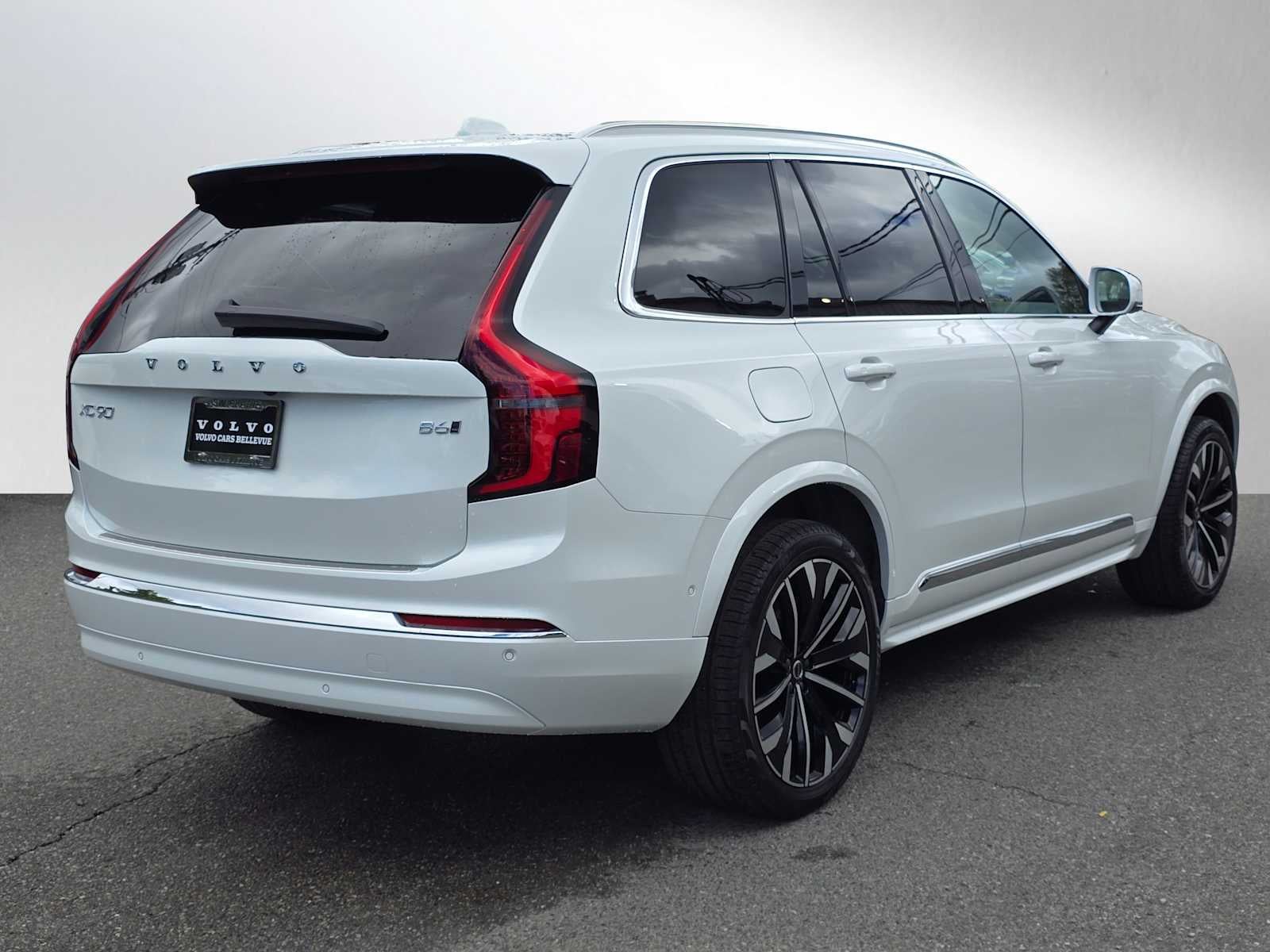 2026 Volvo XC90 Plus