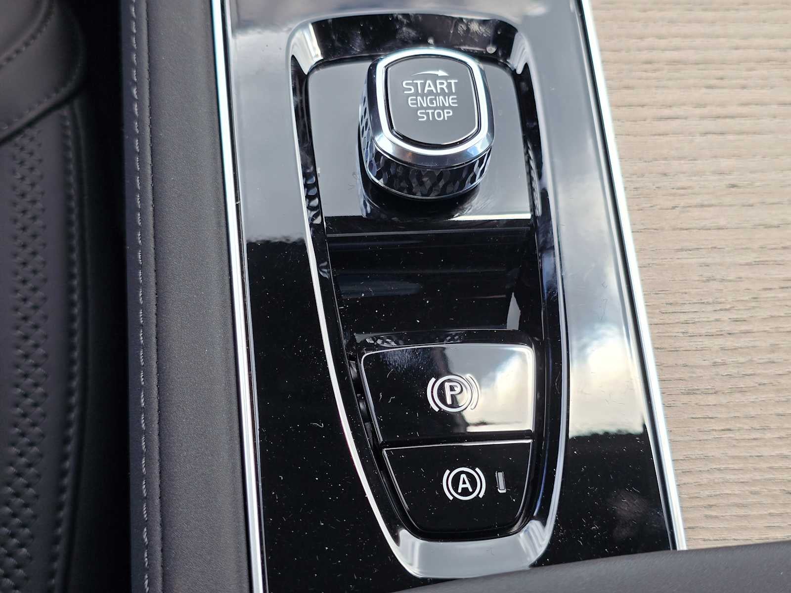 2026 Volvo XC90 Plus