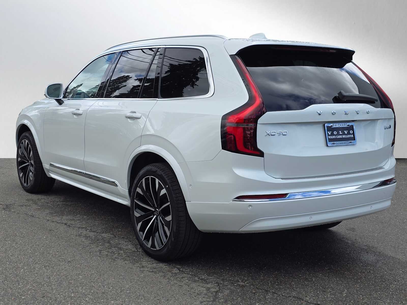 2026 Volvo XC90 Plus