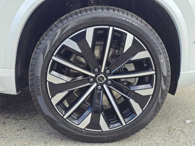 2026 Volvo XC90 Plus