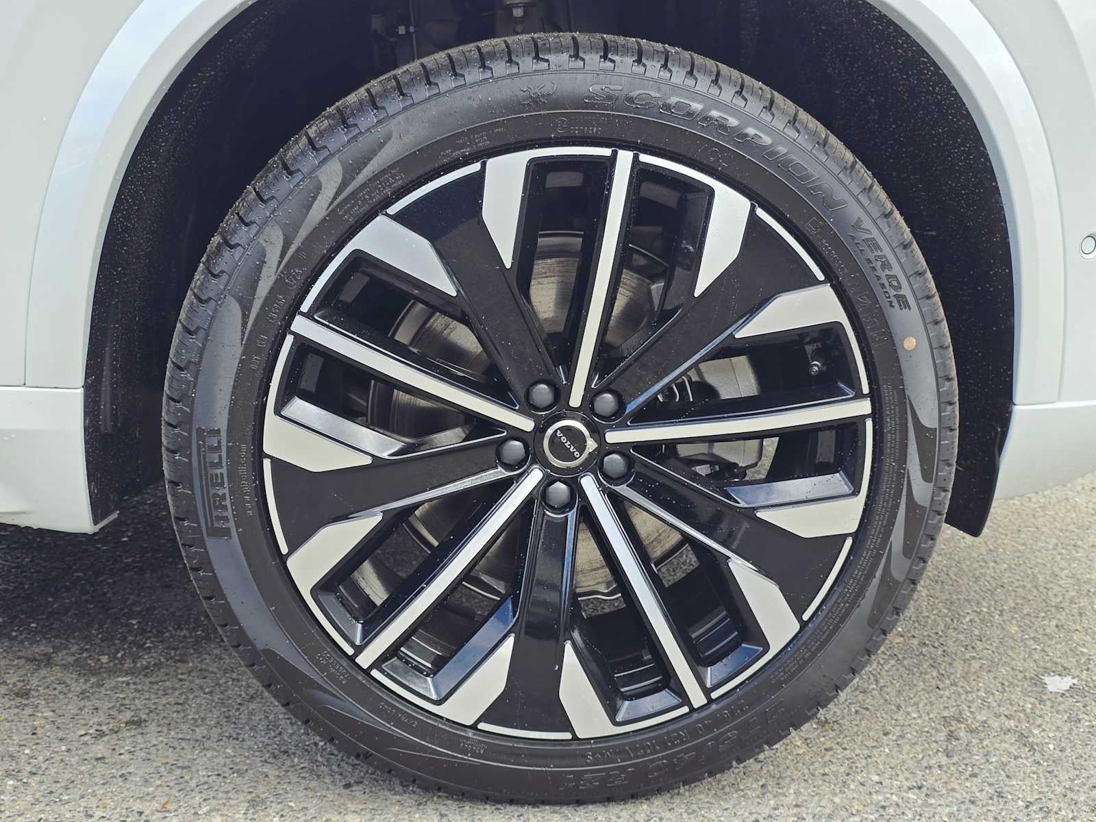 2026 Volvo XC90 Plus