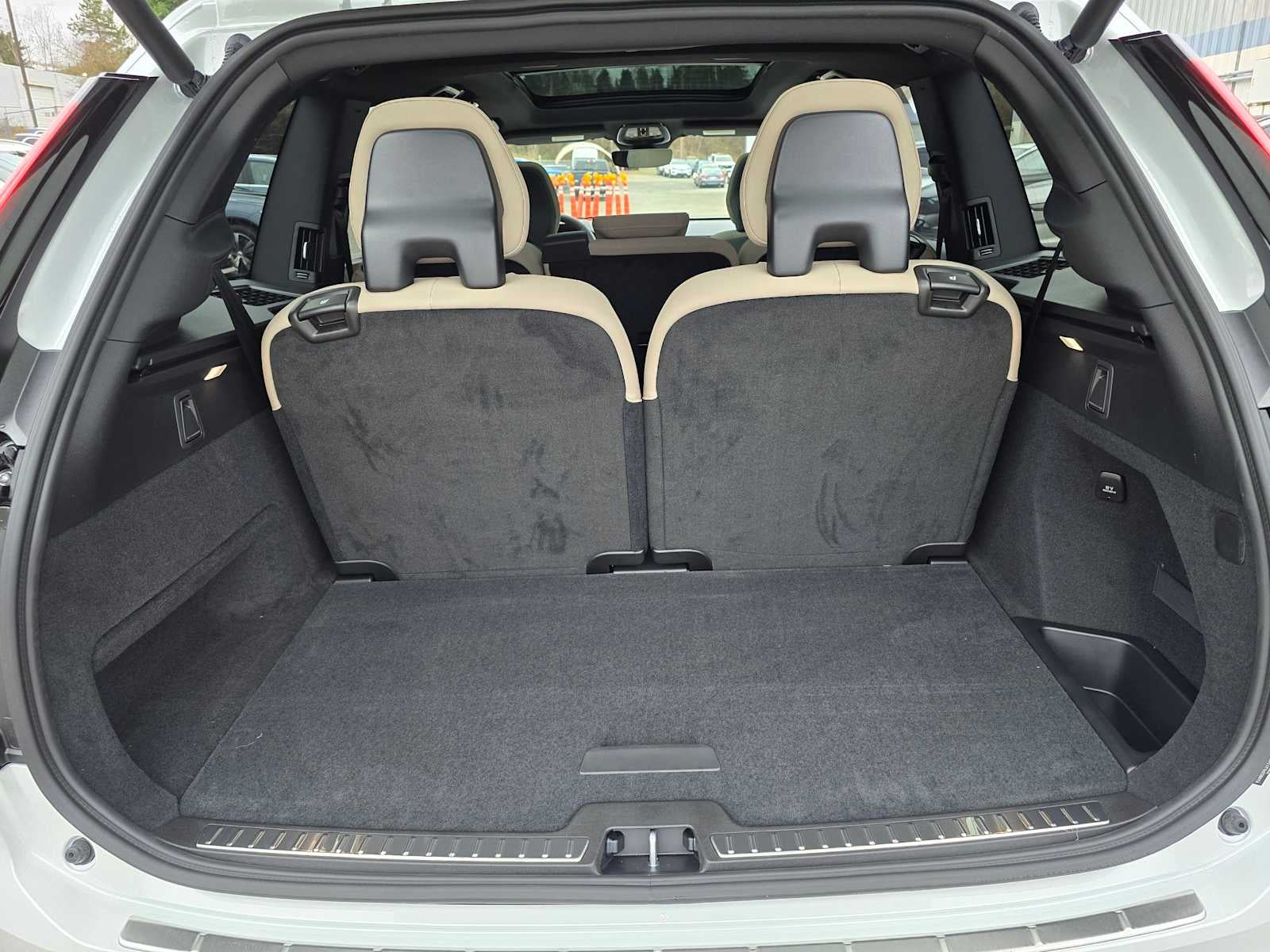 2026 Volvo XC90 Plus