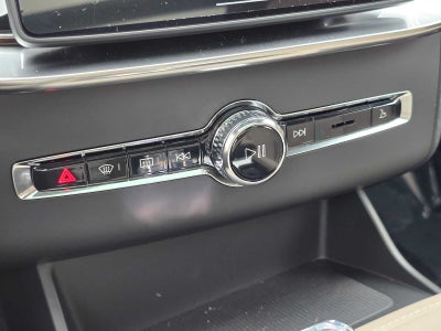 2026 Volvo XC90 Plus