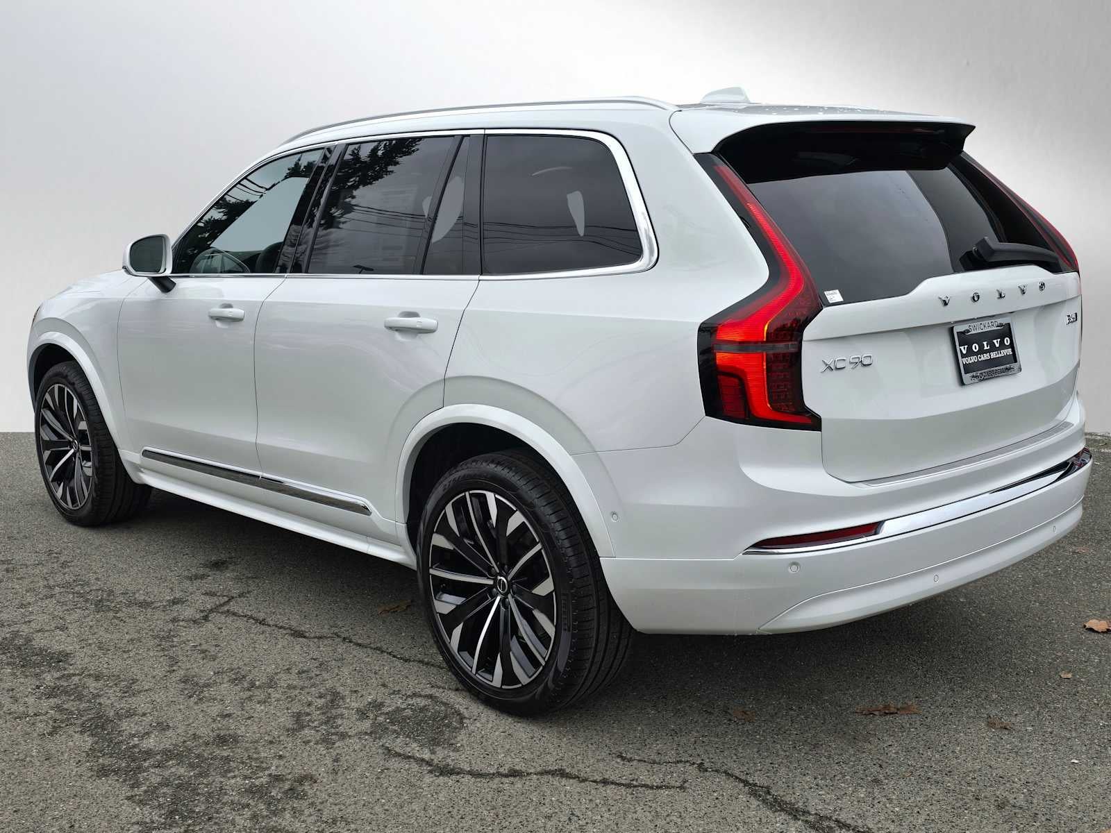 2026 Volvo XC90 Plus