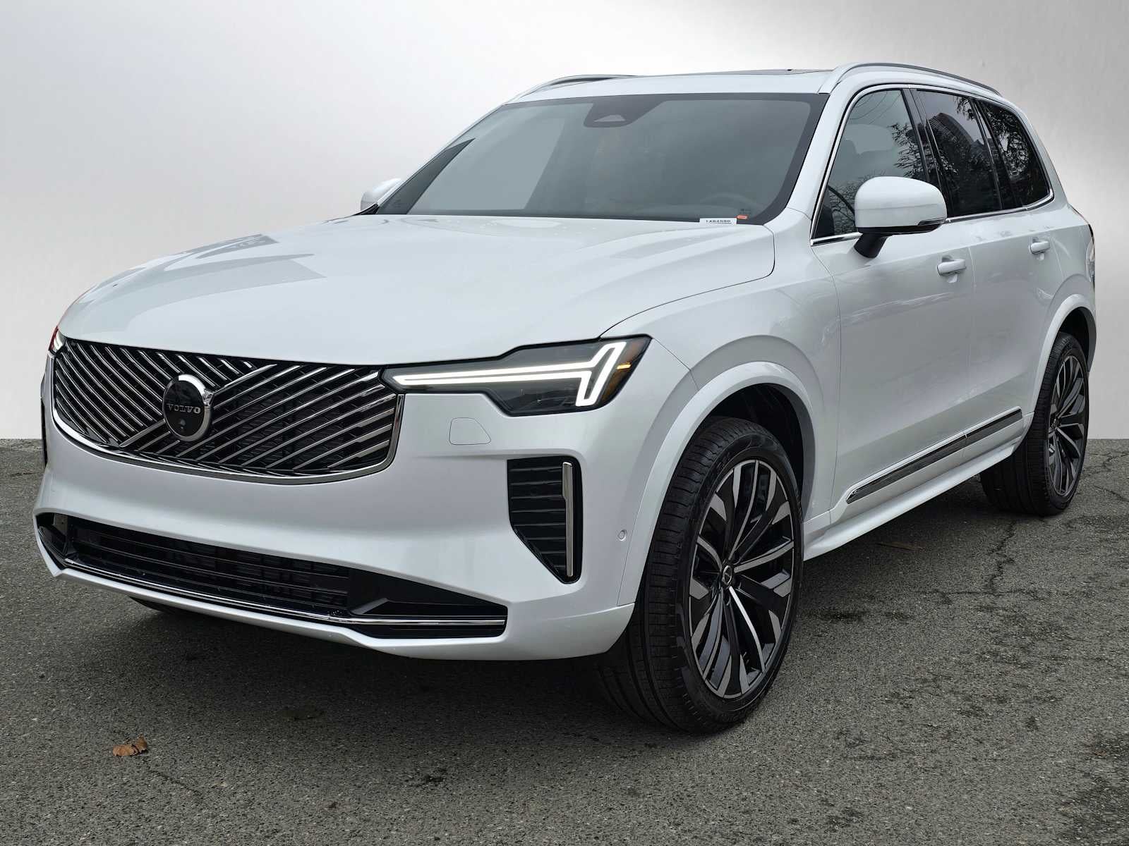 2026 Volvo XC90 Plus