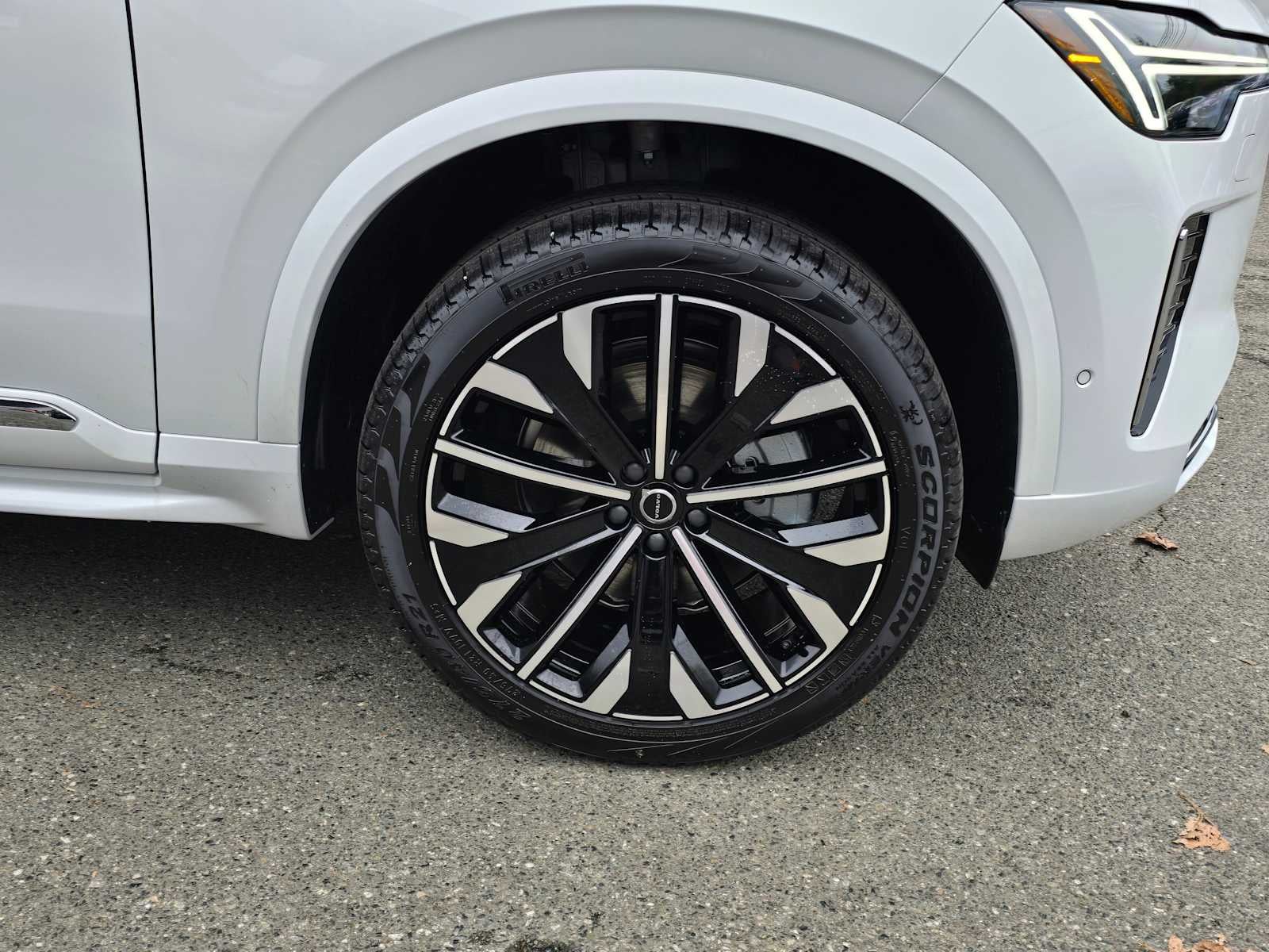 2026 Volvo XC90 Plus